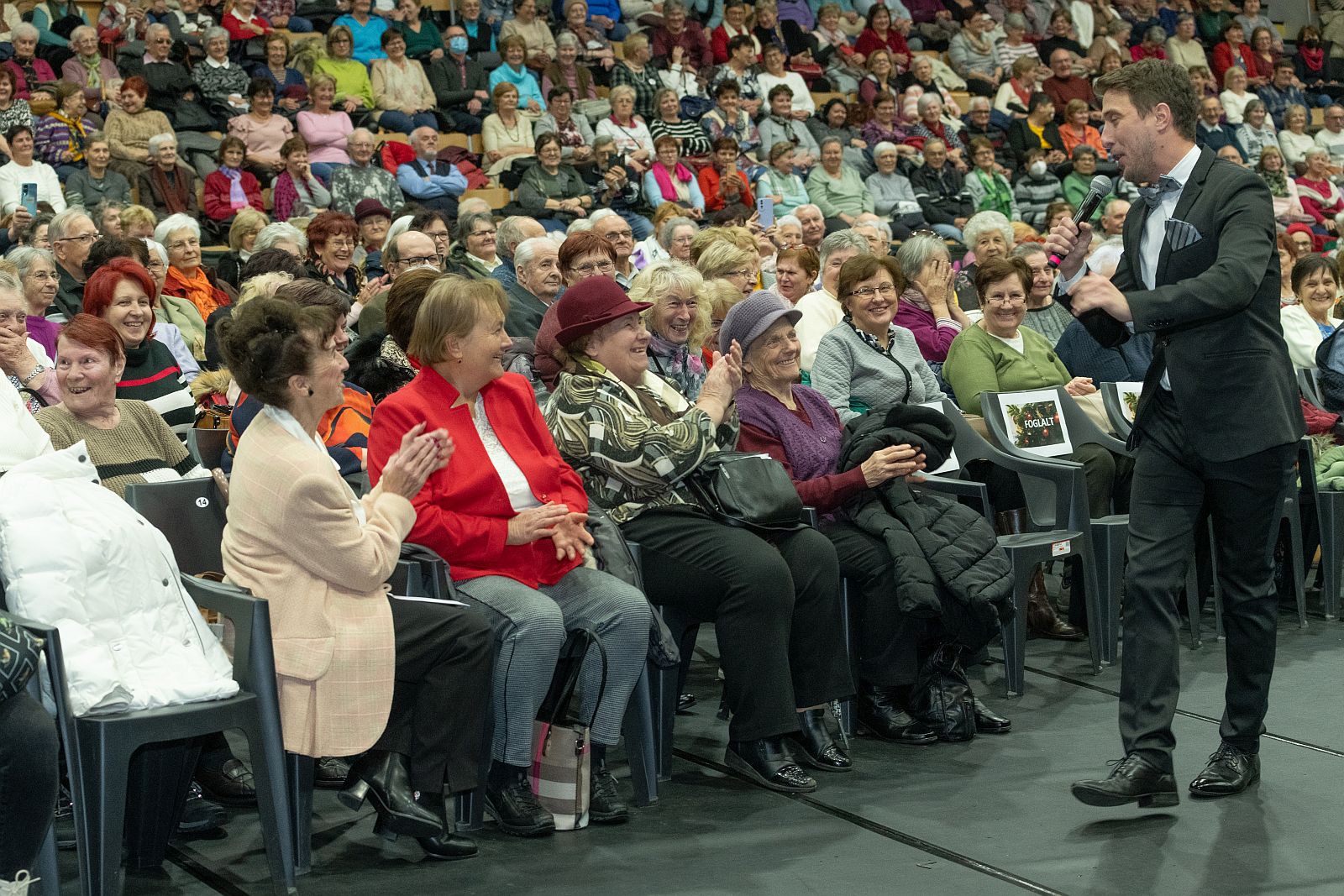 Nyugdíjasok Karácsonya az Alba Regia Sportcsarnokban 2023.
